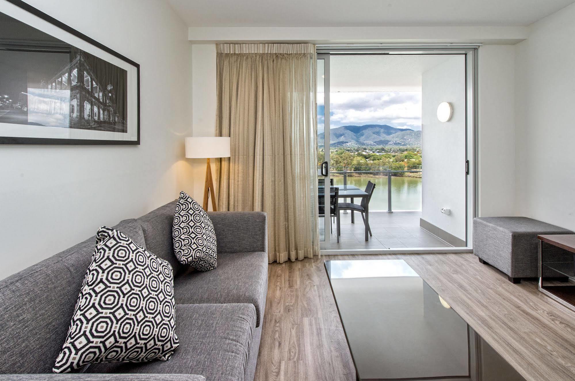Empire Apartment Hotel Rockhampton Kültér fotó